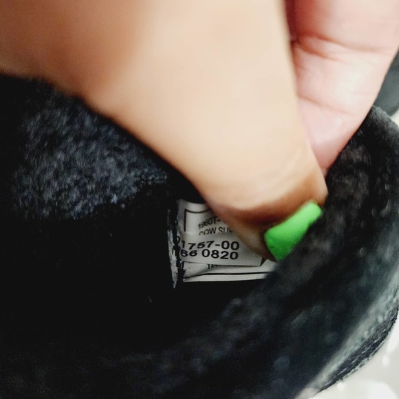 Bearpaw Val Toddler Black Cow Suede Boots Size 9 Winter Sherpa Shearling EUC - Picture 6 of 13